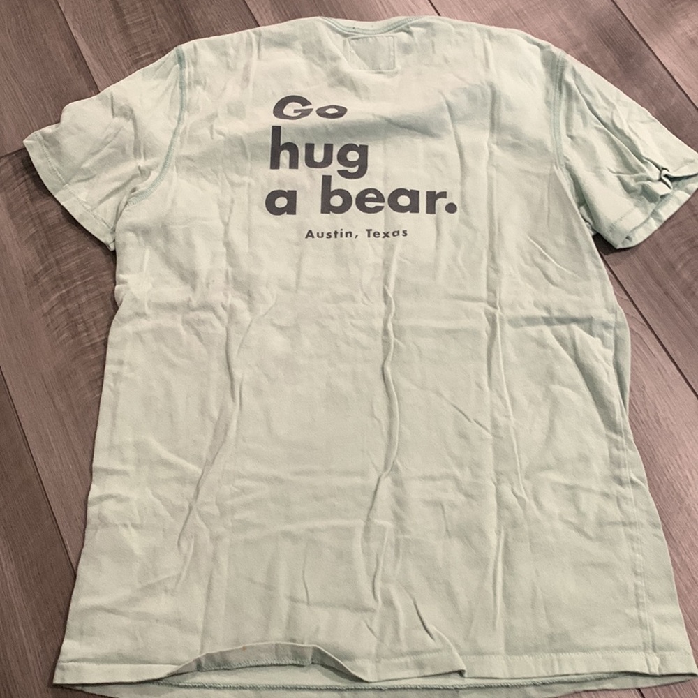 A&F Graphic TShirt - Picture 4 of 5
